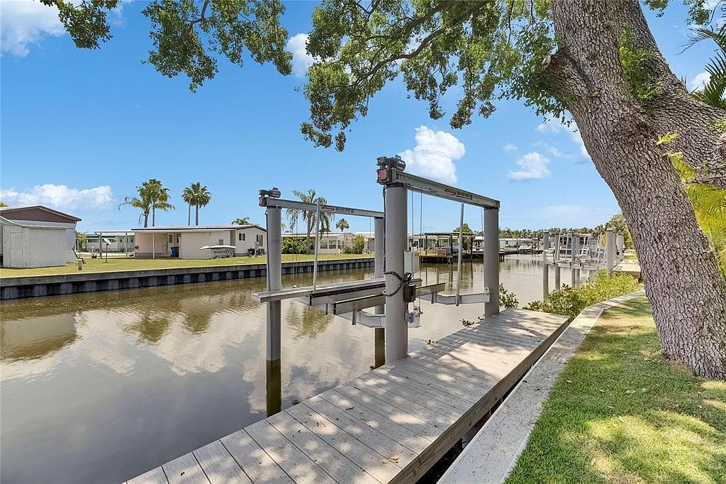 6532 Simone Shores Cir Apollo Beach, FL 33572 - Thumbnail 4