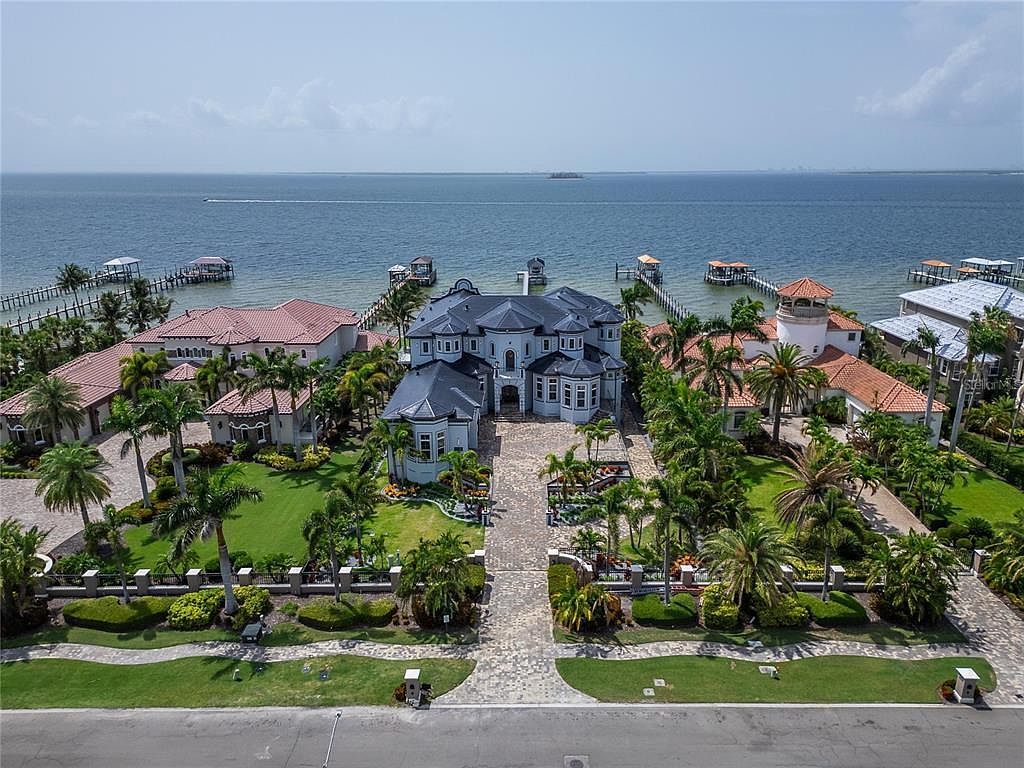 6526 Surfside Blvd Apollo Beach, FL 33572 - Thumbnail 4