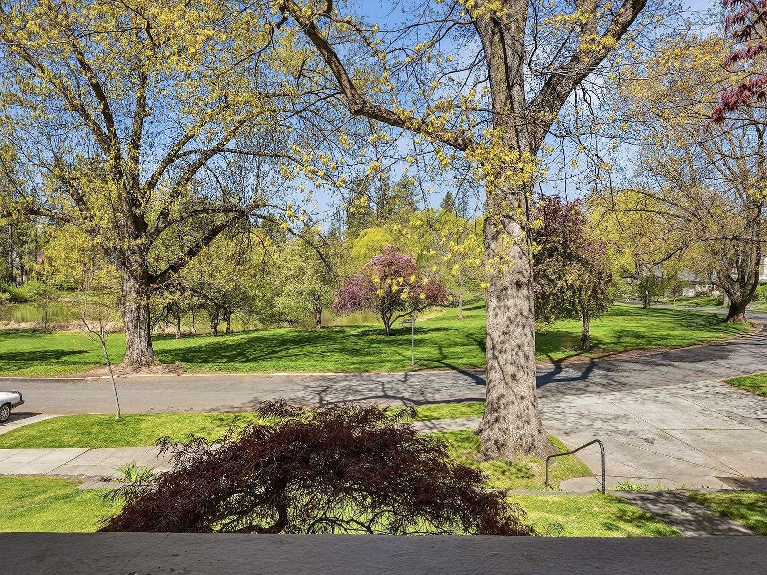 1917 S Stevens St Spokane, WA 99203 - Thumbnail 4
