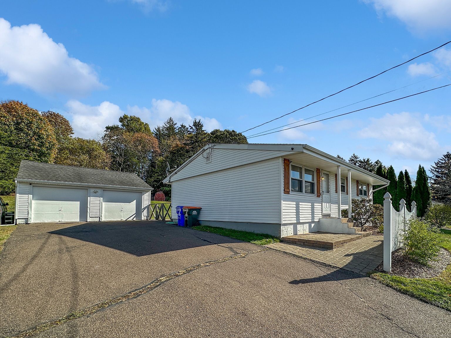 233 Oak Ridge Dr Middletown, CT 06457 - Thumbnail 4