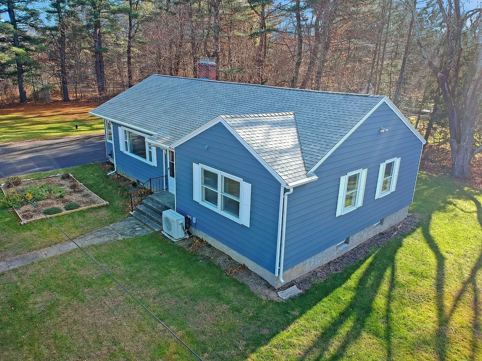 5 Chappell St Chaplin, CT 06235 - Thumbnail 4