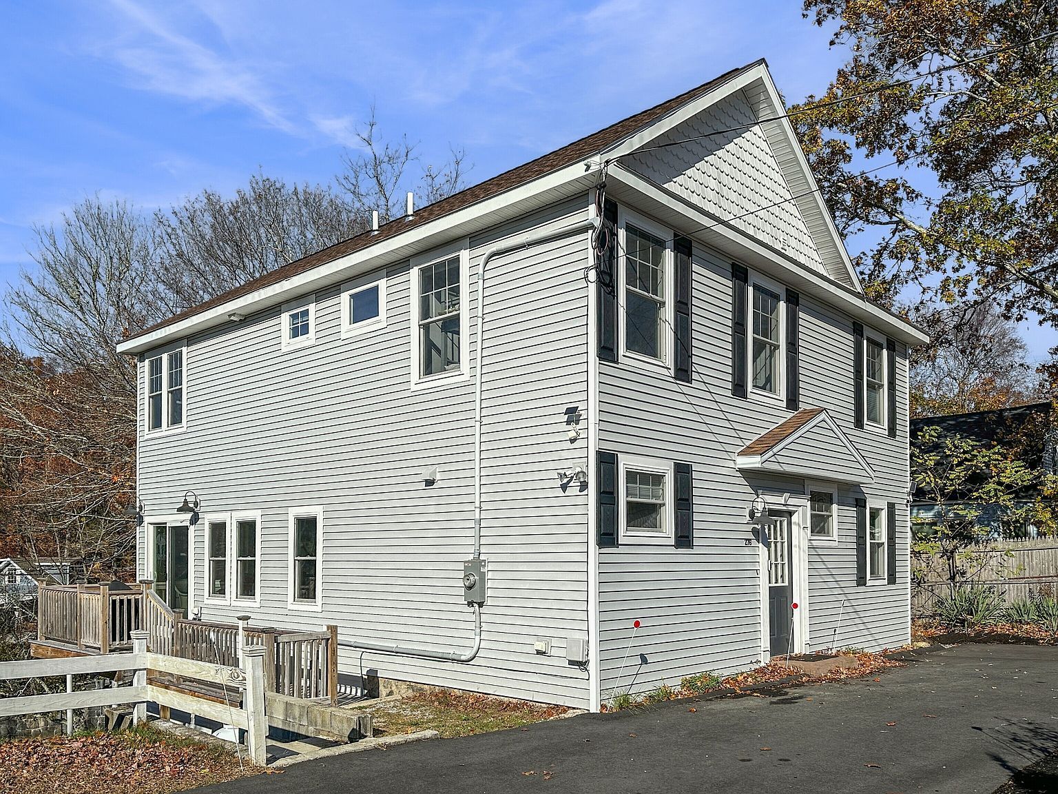 276 Niantic River Rd Waterford, CT 06385 - Thumbnail 4