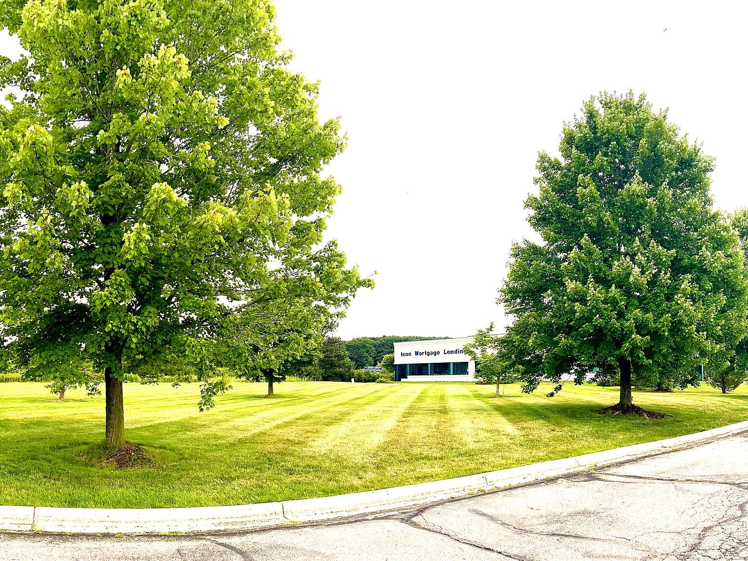 5131 Gateway Ctr Flint, MI 48507 - Thumbnail 4