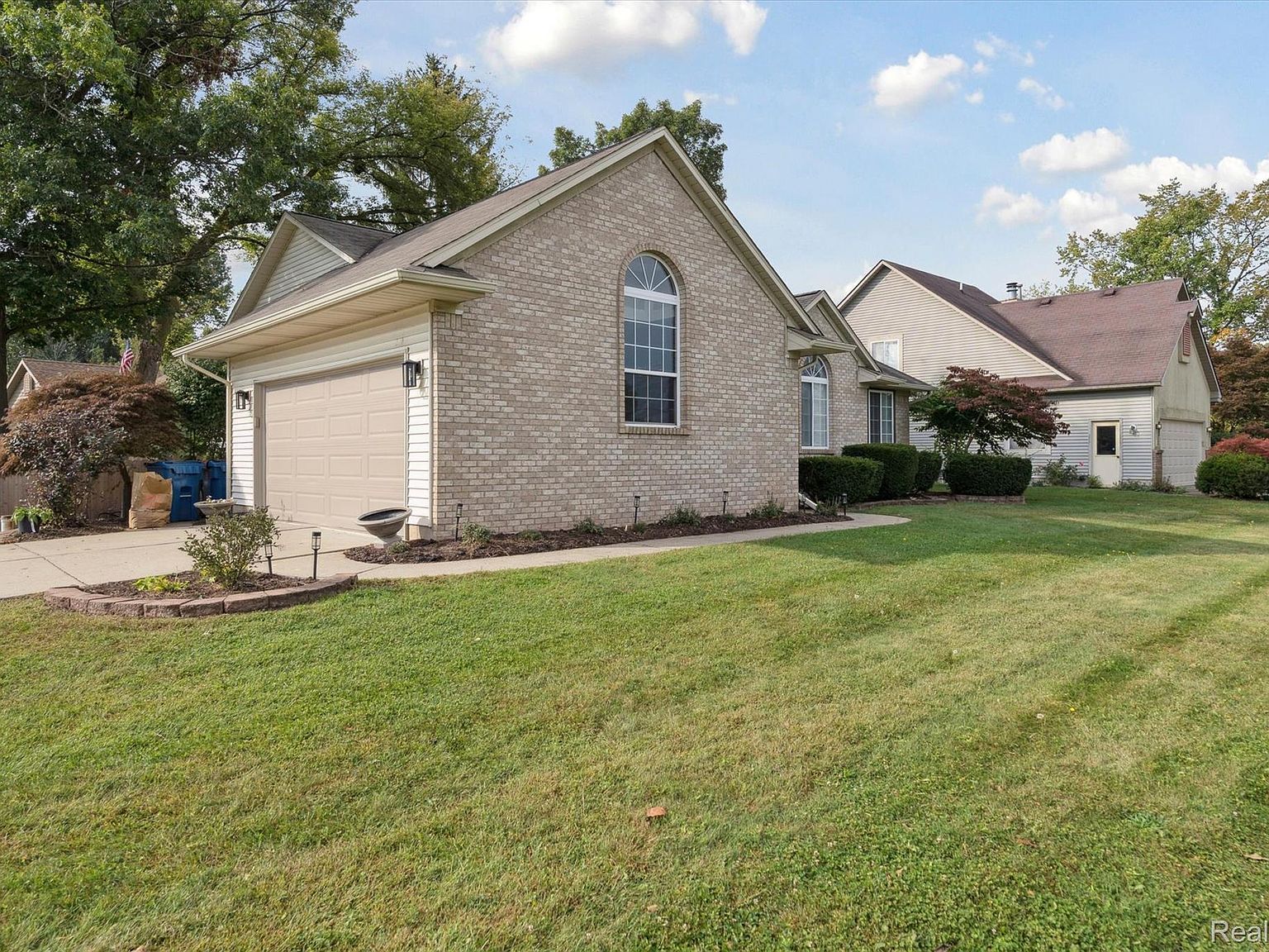 2447 Grove Park Rd Fenton, MI 48430 - Thumbnail 4