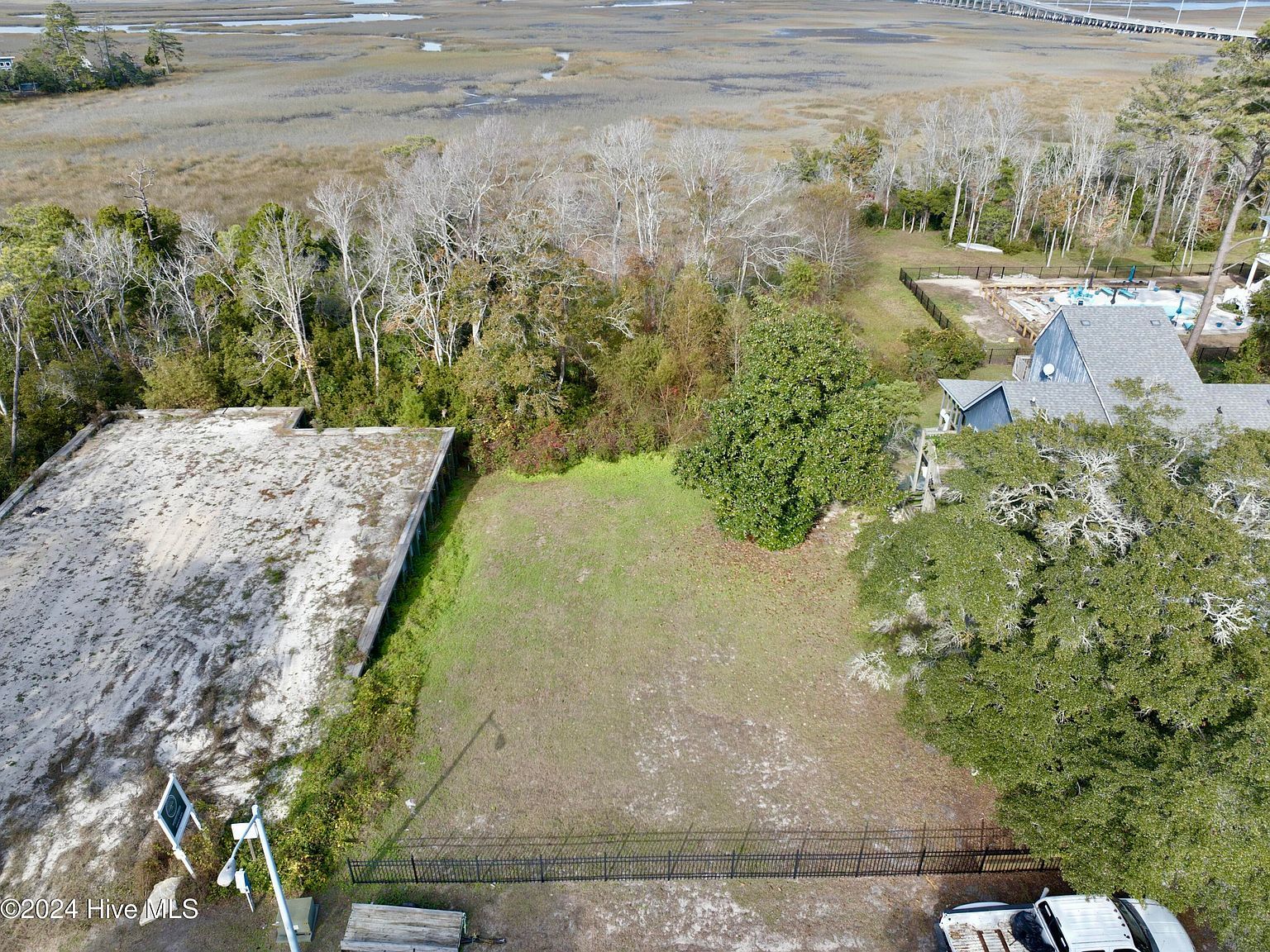206 Elizabeth Dr Oak Island, NC 28465 - Thumbnail 4