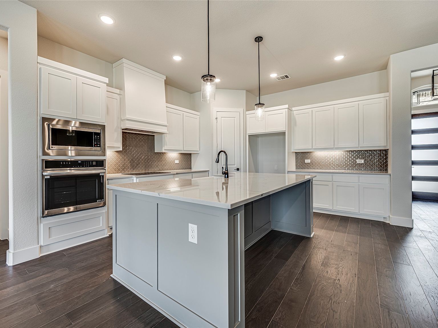 4021 Lagos Dr Midlothian, TX 76065 - Thumbnail 4