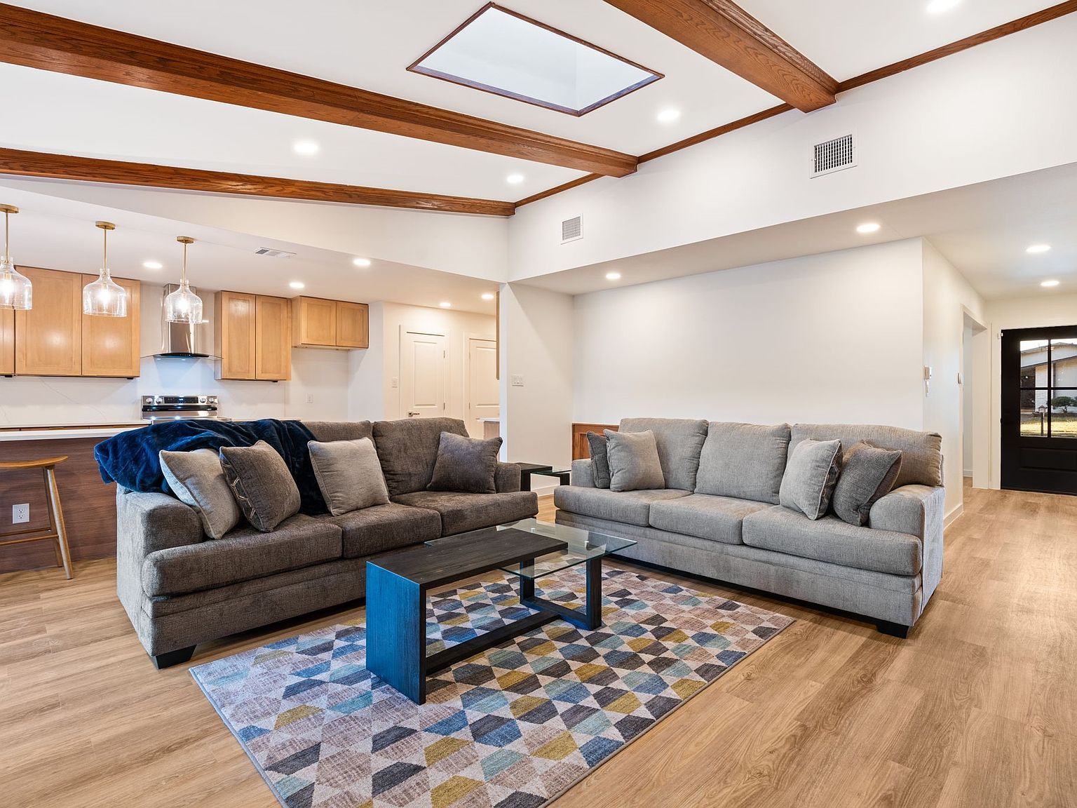 8629 Baumgarten Dr Dallas, TX 75228 - Thumbnail 4