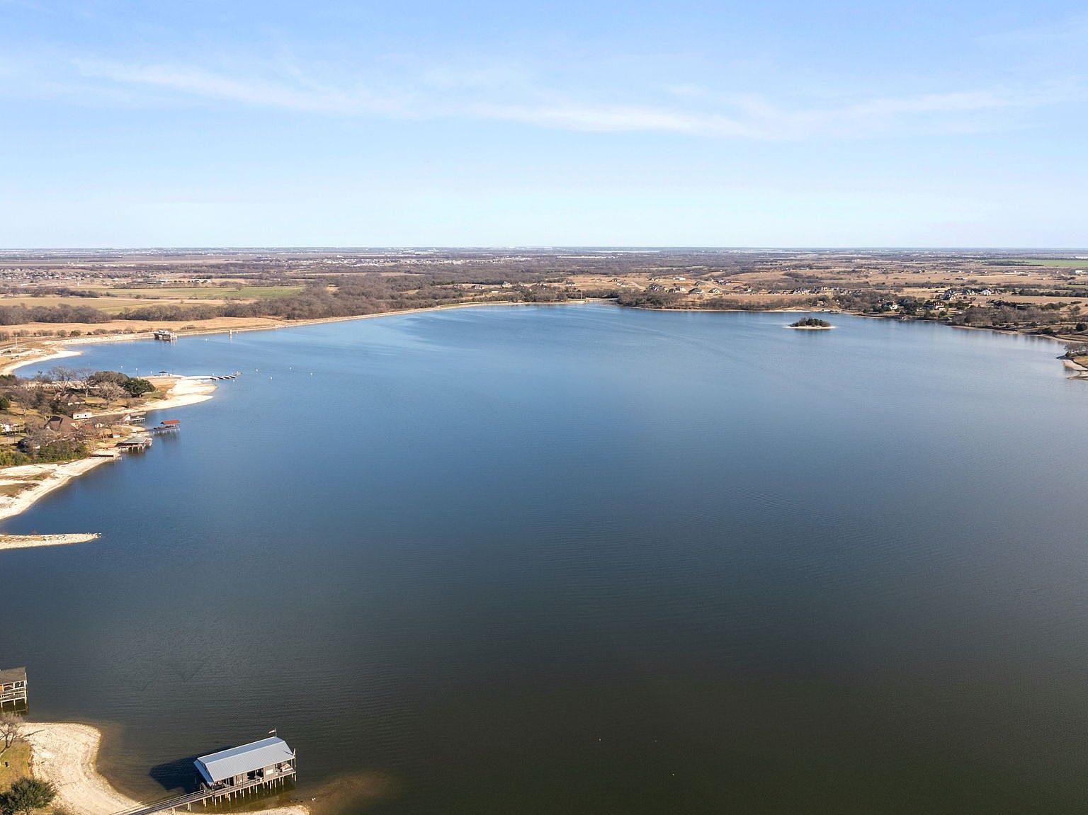 139 Lakeshore Dr Waxahachie, TX 75165 - Thumbnail 4