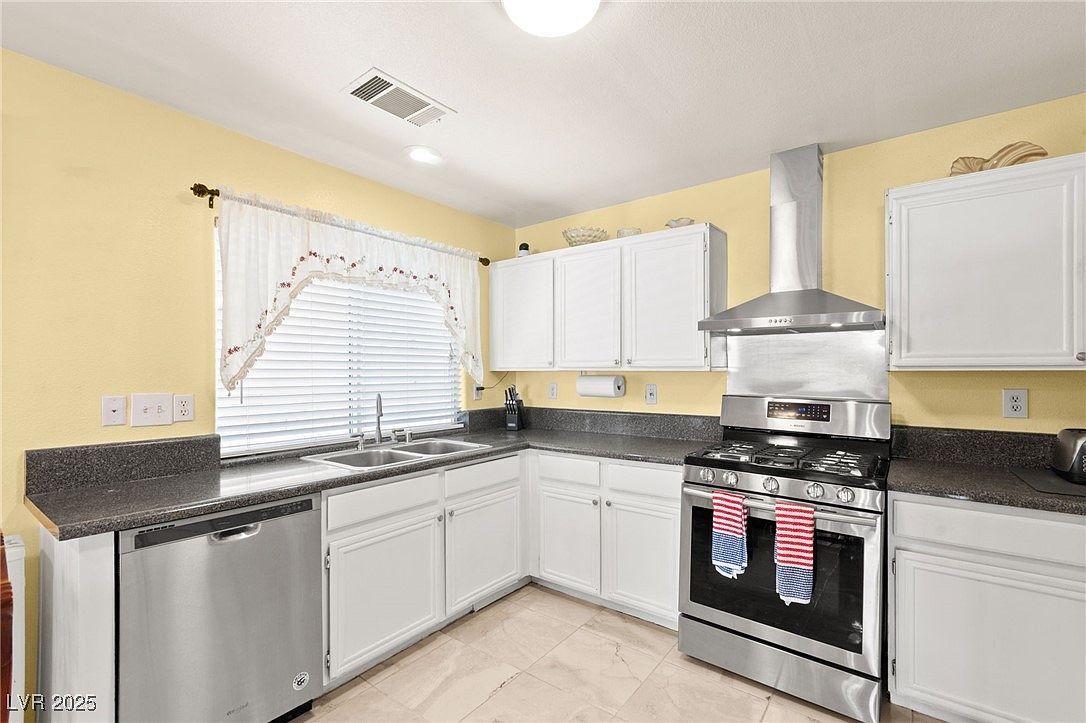 8370 Lost Lake Ct Las Vegas, NV 89147 - Thumbnail 4