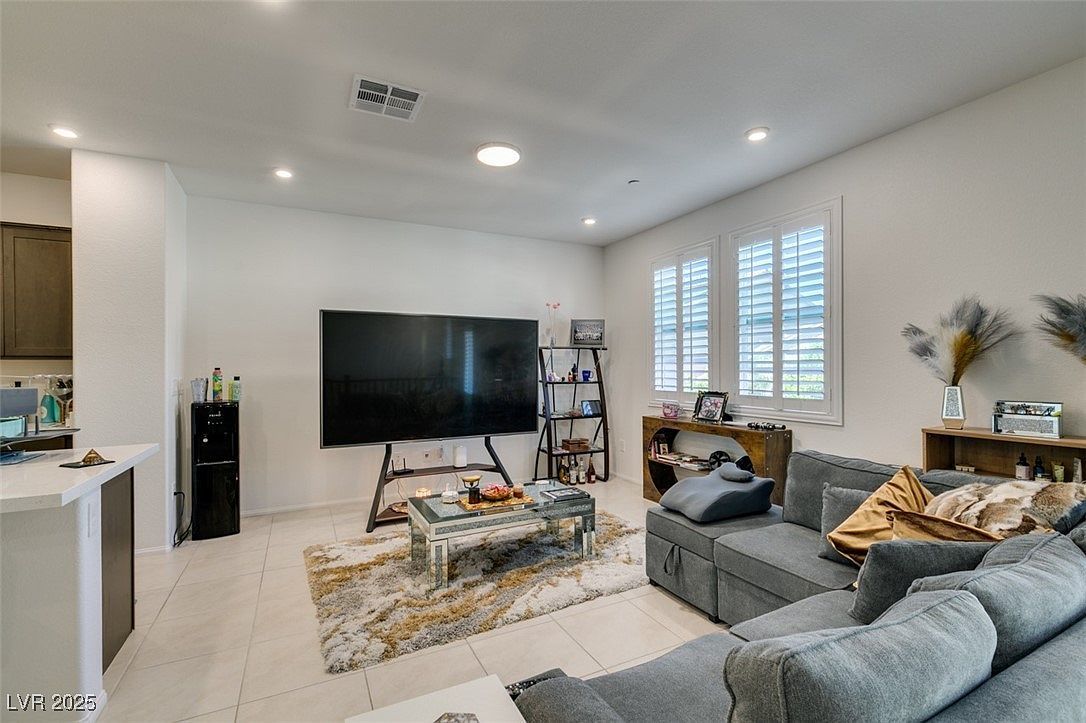 6251 Runestone St Las Vegas, NV 89113 - Thumbnail 4