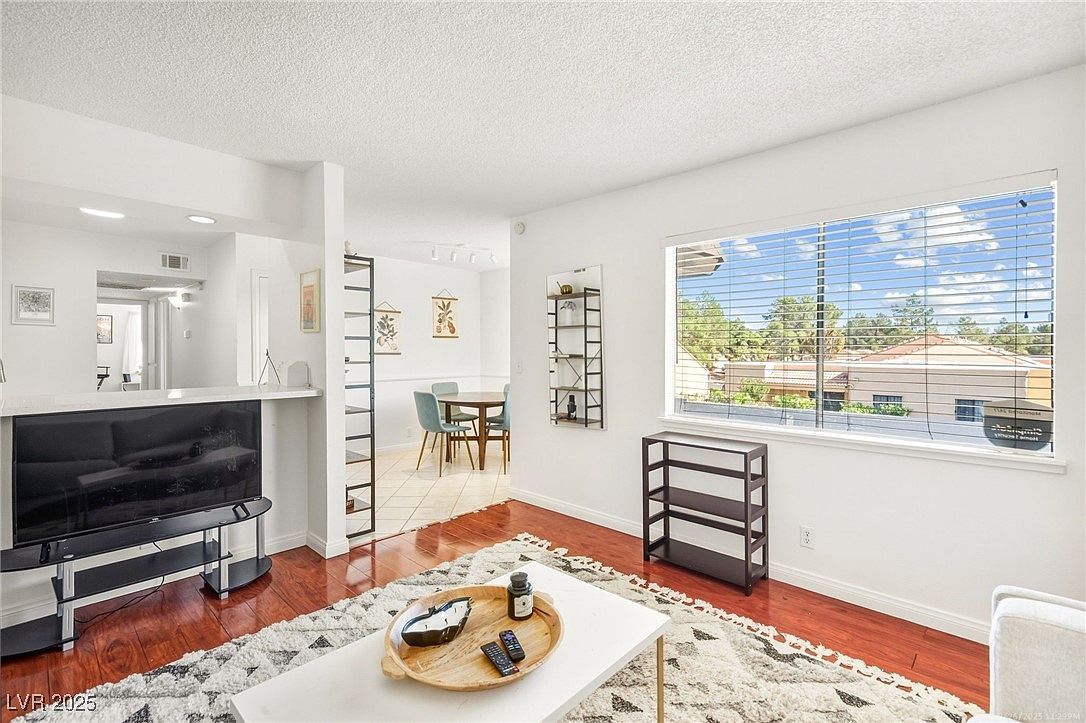 4248 Tara Ave #4 Las Vegas, NV 89102 - Thumbnail 4