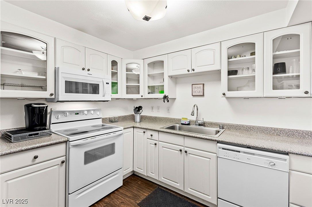 3930 University Center Dr APT 908 Paradise, NV 89119 - Thumbnail 4