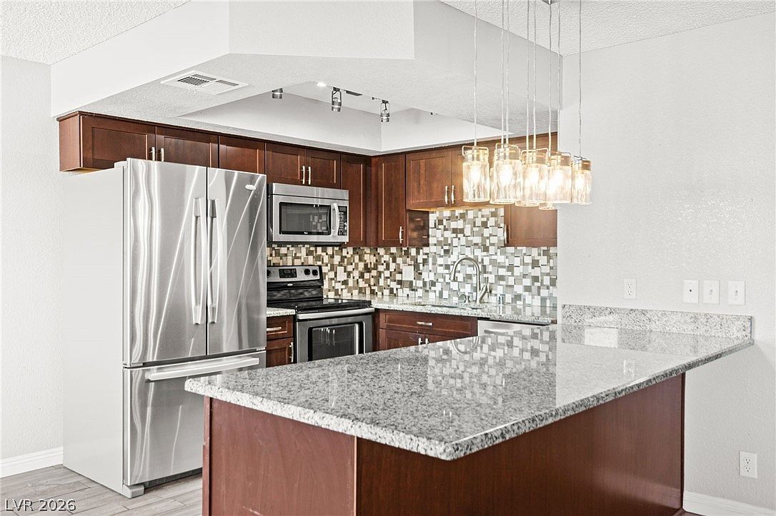 7800 Clarkdale Dr Unit 101 Las Vegas, NV 89128 - Thumbnail 4