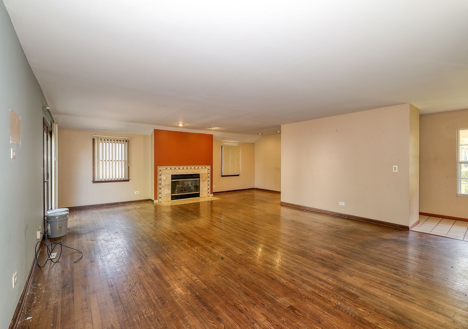 130 Canton Ln Streamwood, IL 60107 - Thumbnail 4