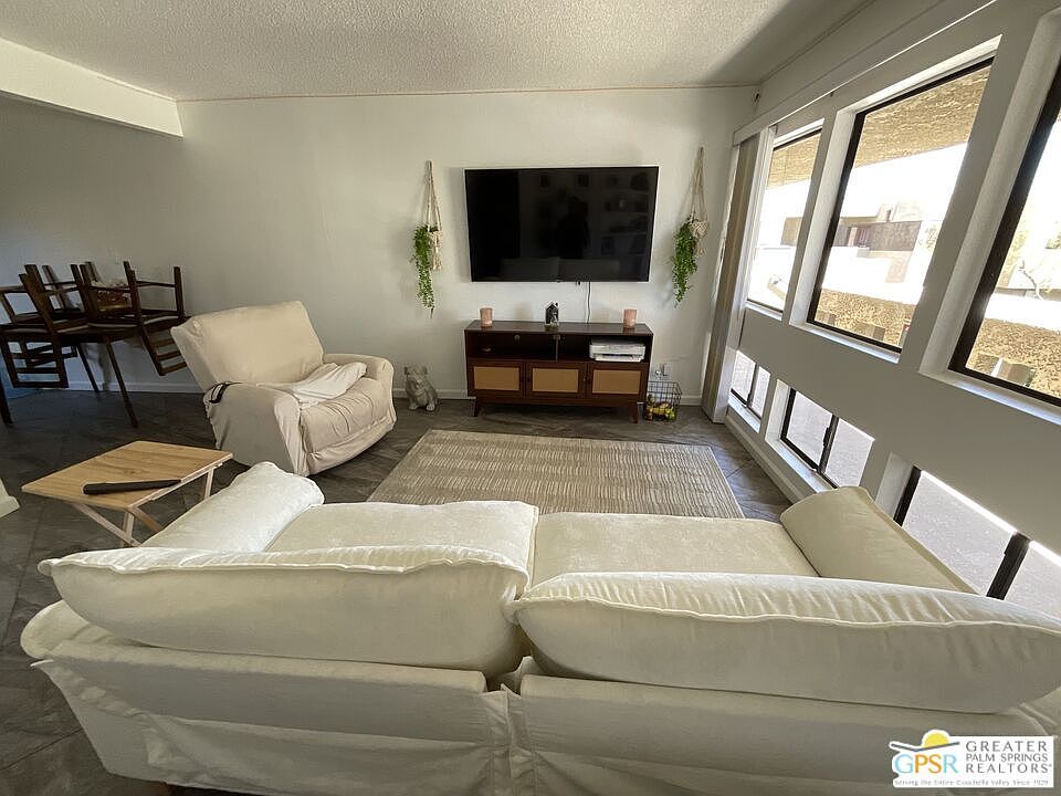 481 Bradshaw Ln #13 Palm Springs, CA 92262 - Thumbnail 4