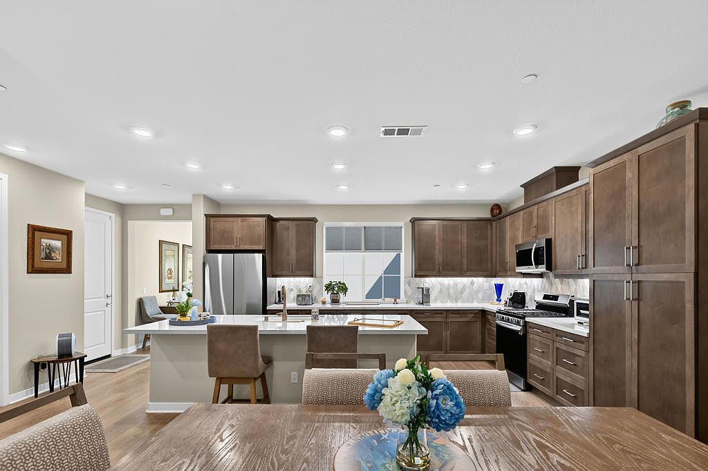 4117 Via Cararra #2 Palm Desert, CA 92260 - Thumbnail 4