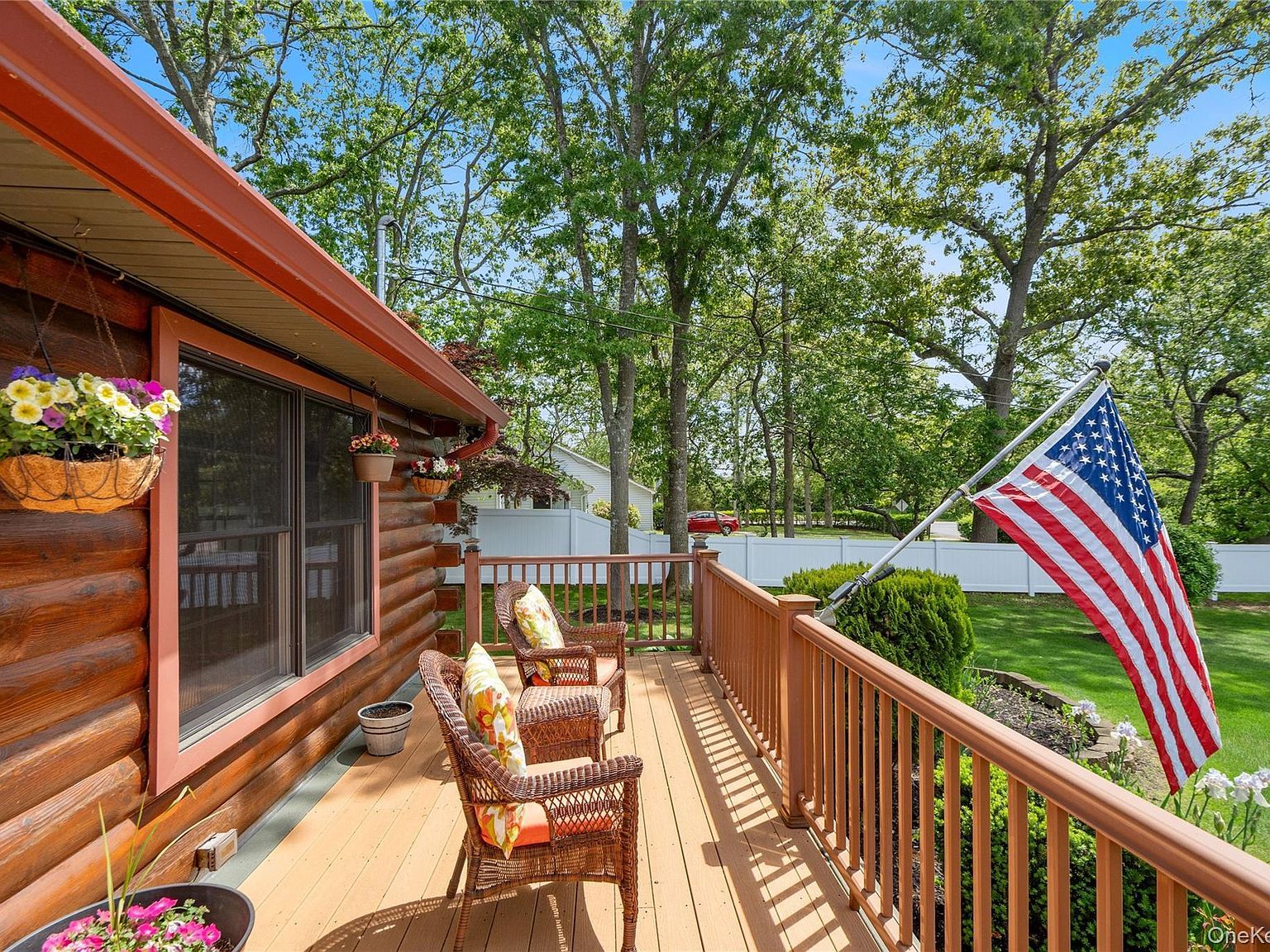 355 Woodland Ave Manorville, NY 11949 - Thumbnail 4