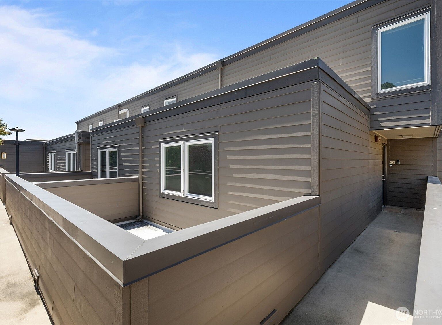 2219 14th Ave W APT 405 Seattle, WA 98119 - Thumbnail 4