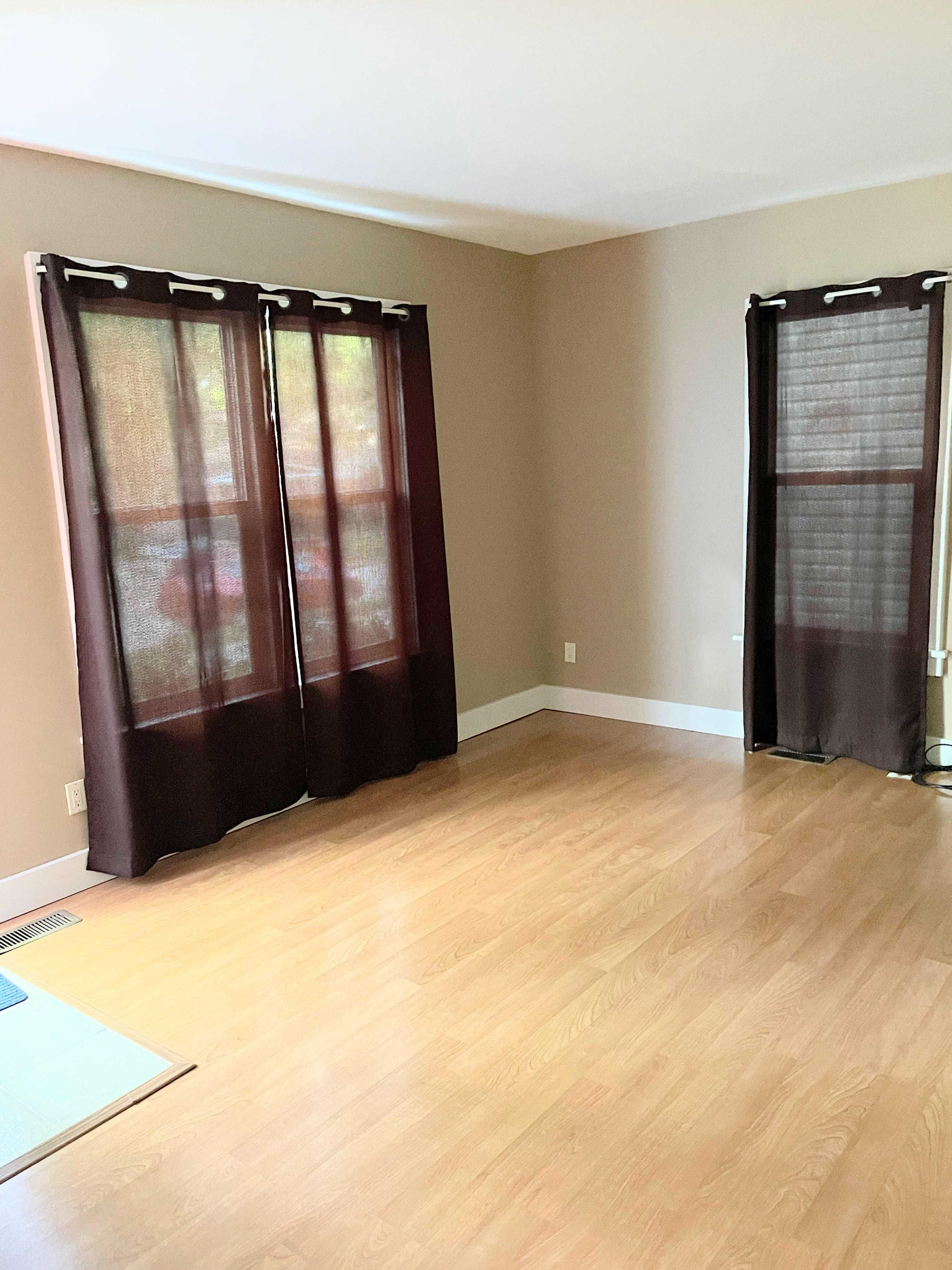 209.5 W Charles, Champaign, IL, 61820 - Thumbnail 4