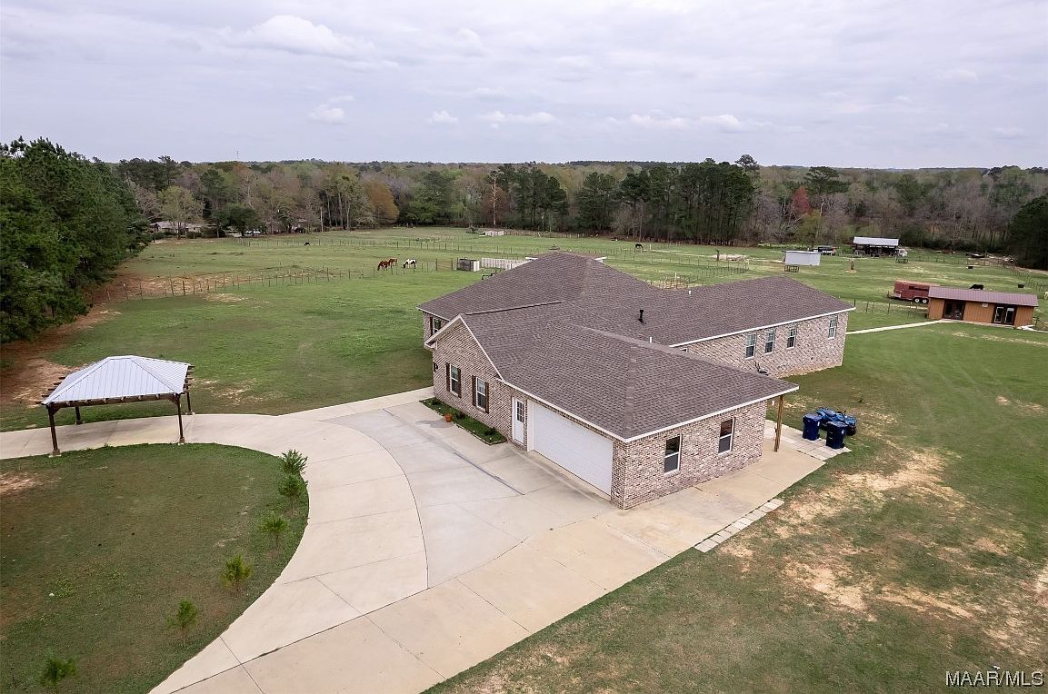 955 S County Road 33 Ashford, AL 36312 - Thumbnail 4