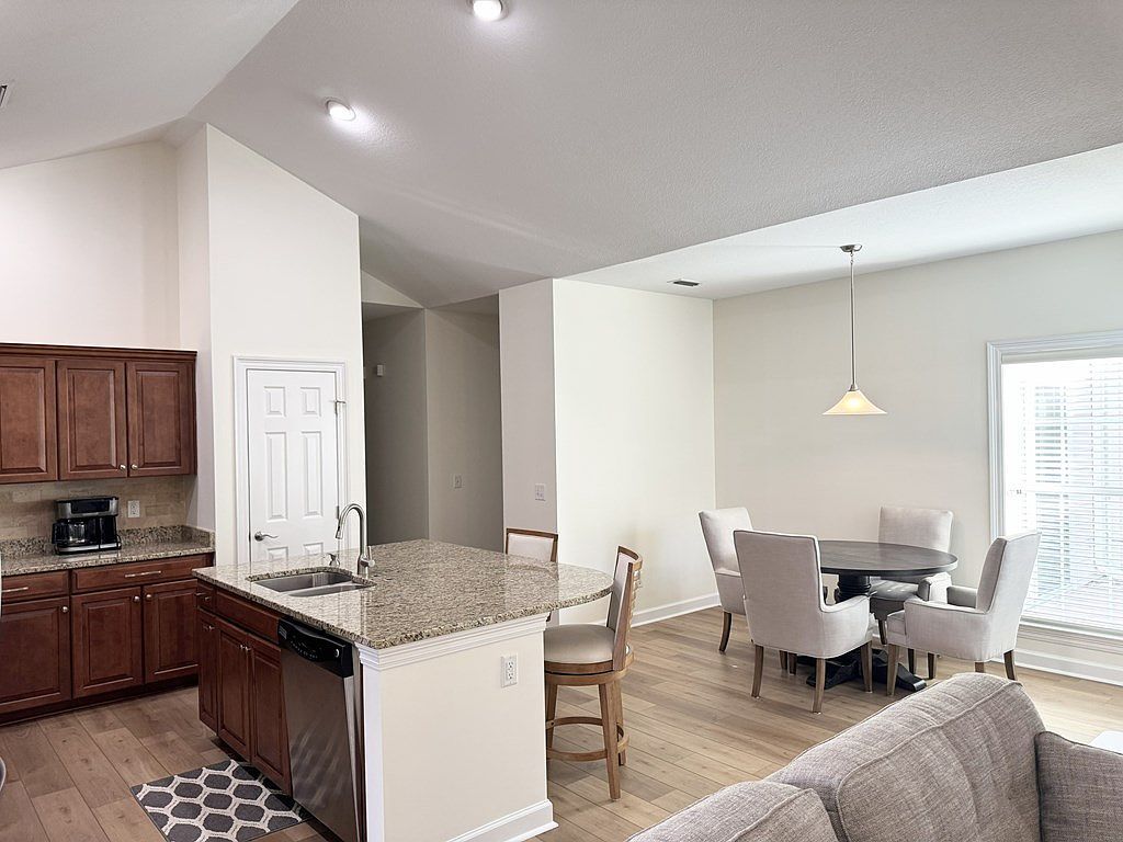 304 Hidden Creek Cir Dothan, AL 36301 - Thumbnail 4