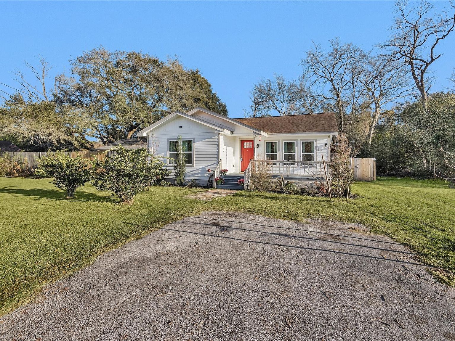 221 Carrell St Tomball, TX 77375 - Thumbnail 4