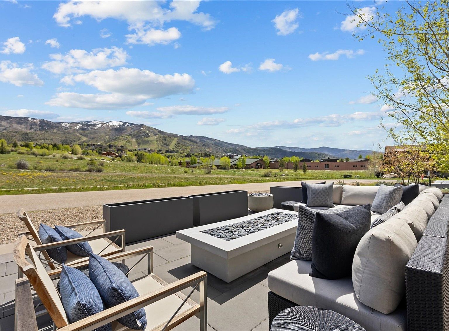940 Twilight Ln Steamboat Springs, CO 80487 - Thumbnail 4
