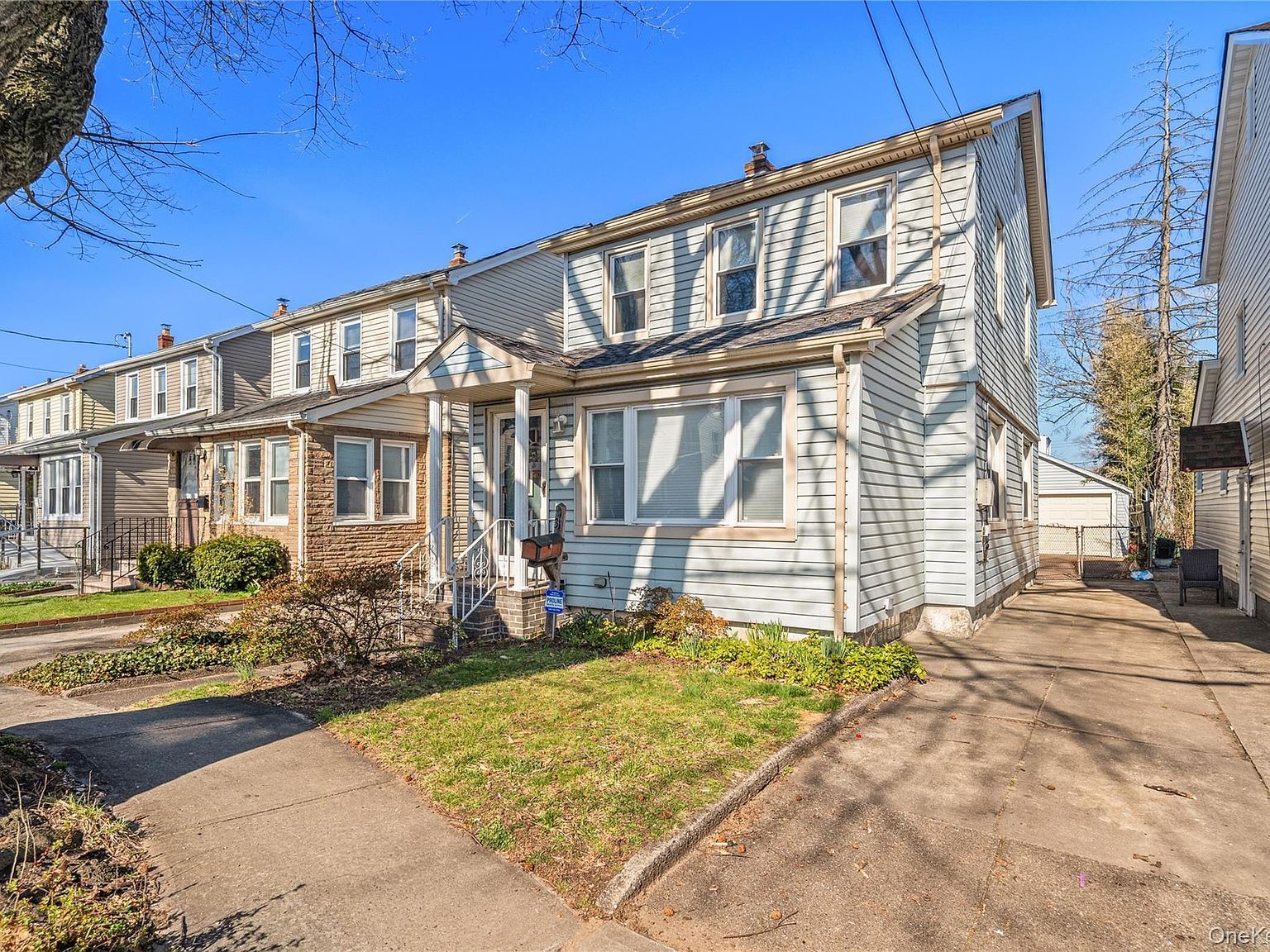8131 164th Pl Jamaica, NY 11432 - Thumbnail 4
