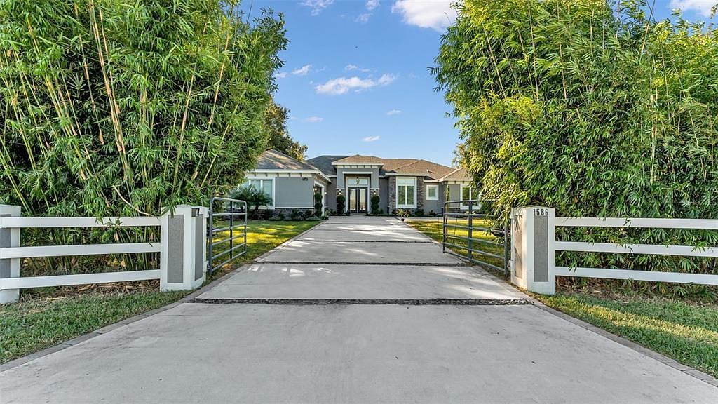 1586 Martin Luther King Blvd NE Winter Haven, FL 33881 - Thumbnail 4