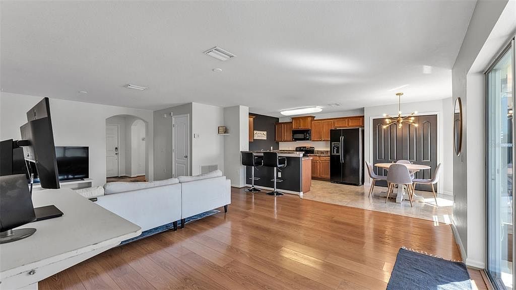 2447 Ladoga Dr Lakeland, FL 33805 - Thumbnail 4