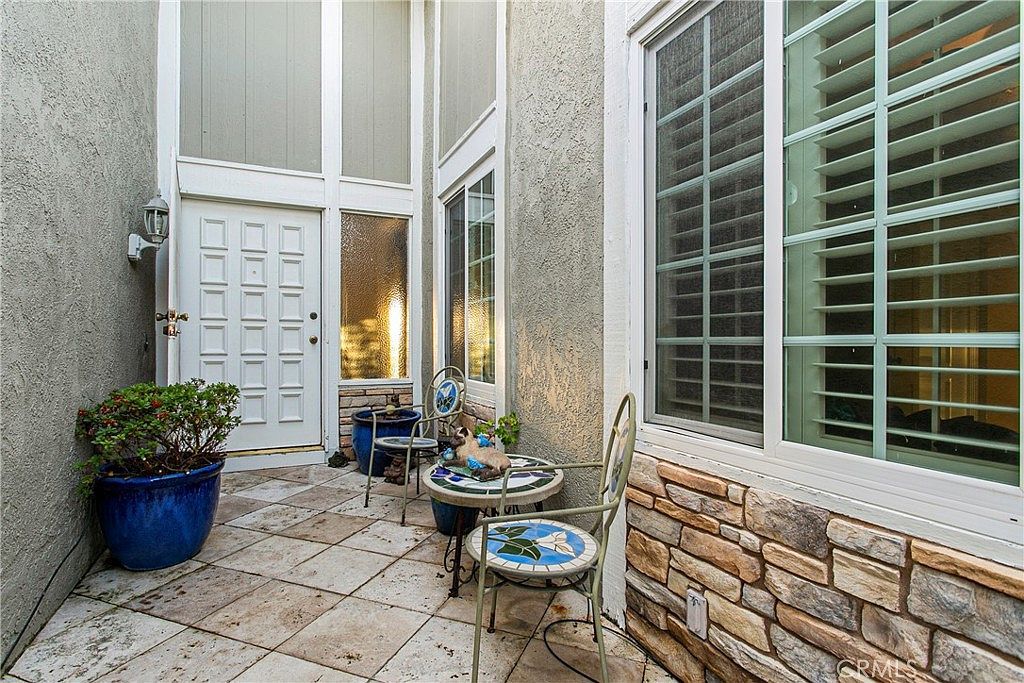 21641 Jornada Mission Viejo, CA 92692 - Thumbnail 4