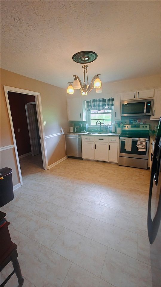 481 Violet St Horse Cave, KY 42749 - Thumbnail 4