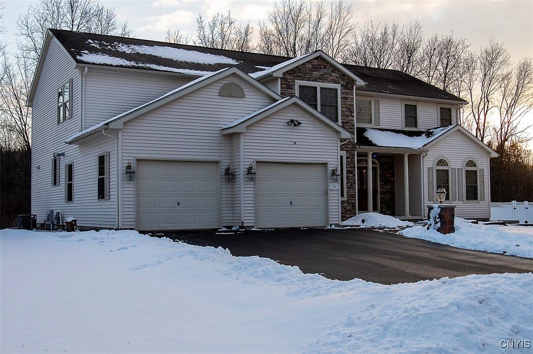 214 Driftwood Dr Oneida, NY 13421 - Thumbnail 4