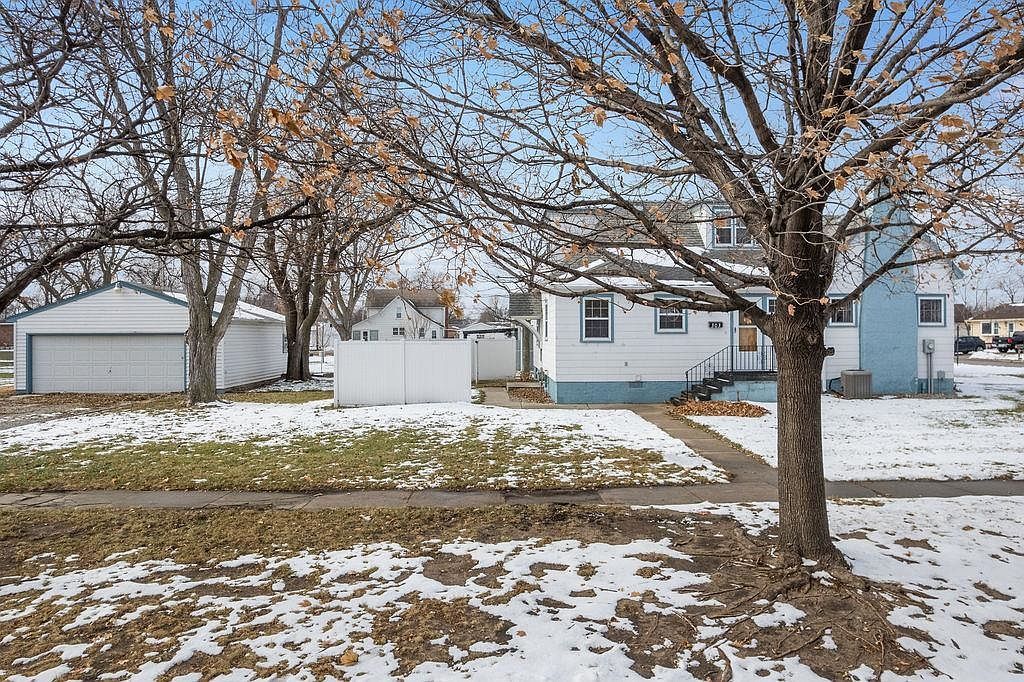 303 W 15th St Schuyler, NE 68661 - Thumbnail 4