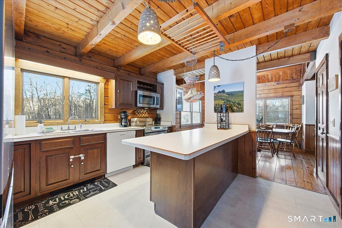 32 Krug Rd Preston, CT 06365 - Thumbnail 4