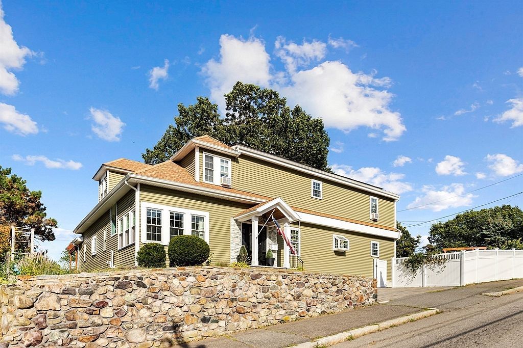 36 Central Ave Malden, MA 02148 - Thumbnail 4