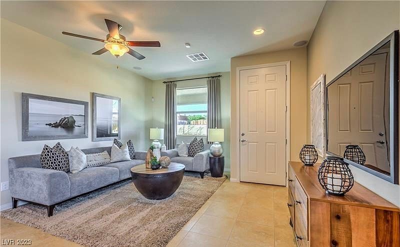 2653 Crystal Blue St Laughlin, NV 89029 - Thumbnail 4