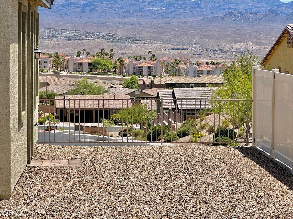 2707 Chinaberry Hill St Laughlin, NV 89029 - Thumbnail 4