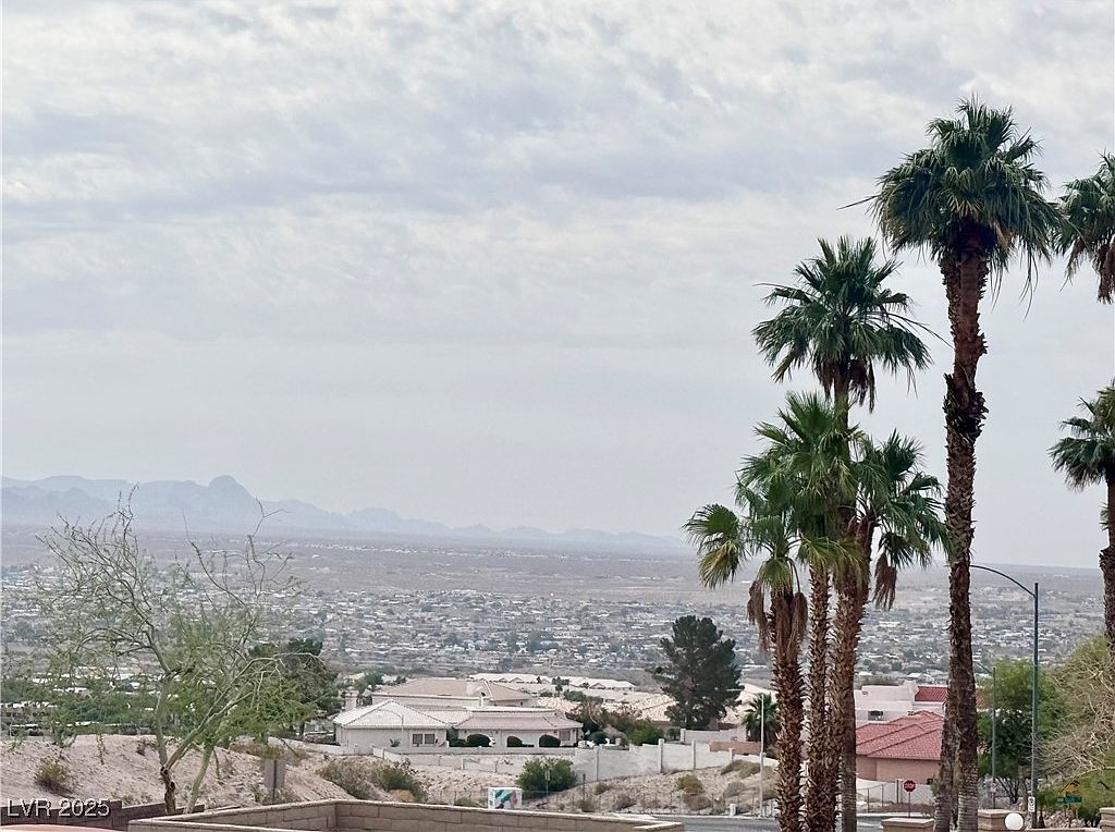 2160 Highpointe Dr APT 102 Laughlin, NV 89029 - Thumbnail 4