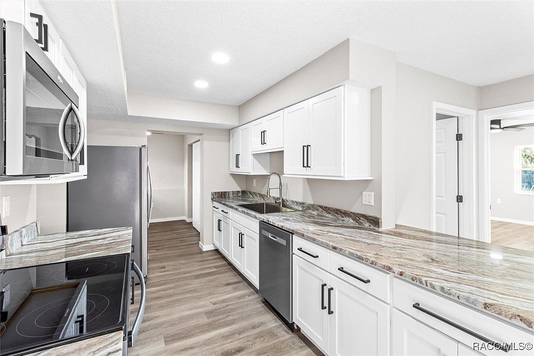 1304 NE 5th Ave Crystal River, FL 34428 - Thumbnail 4