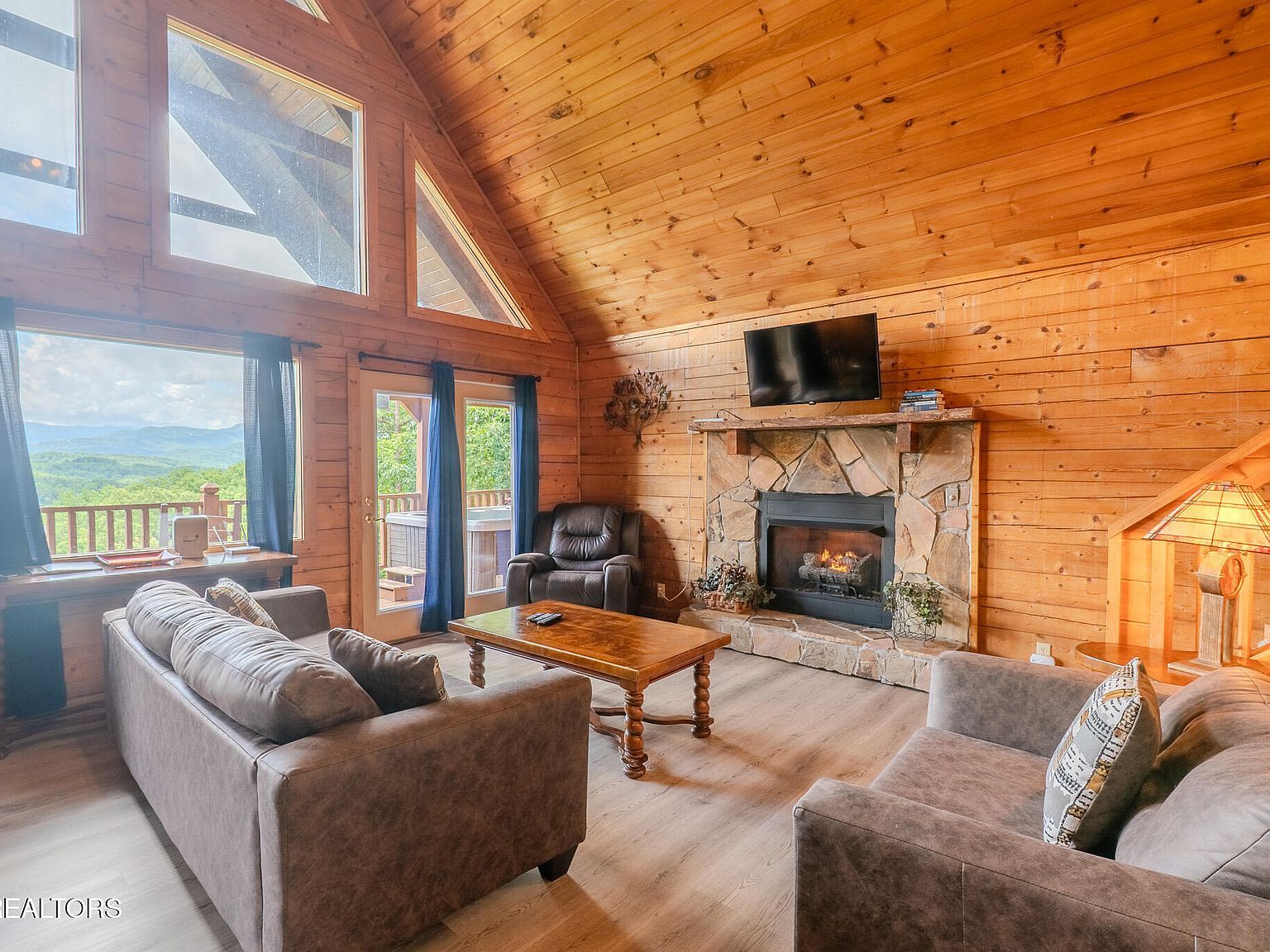 1910 E Mountain View Way Sevierville, TN 37876 - Thumbnail 4