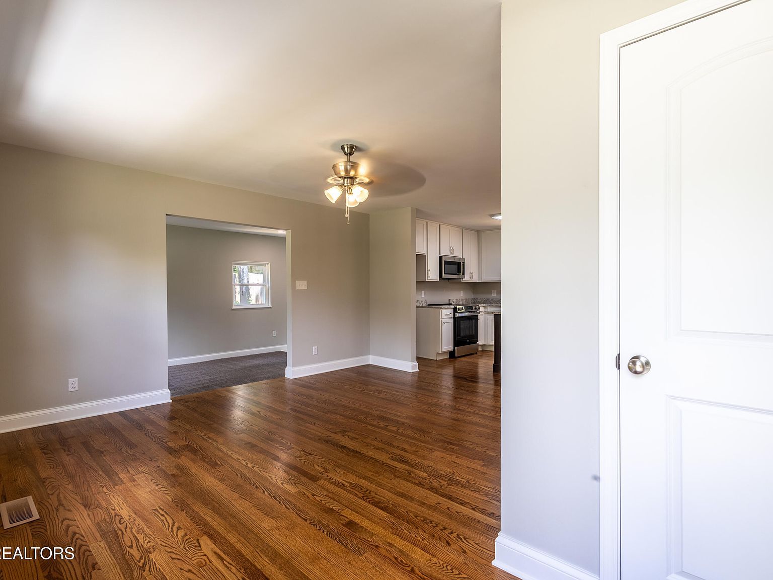 2318 Black Bear Rd Knoxville, TN 37923 - Thumbnail 4