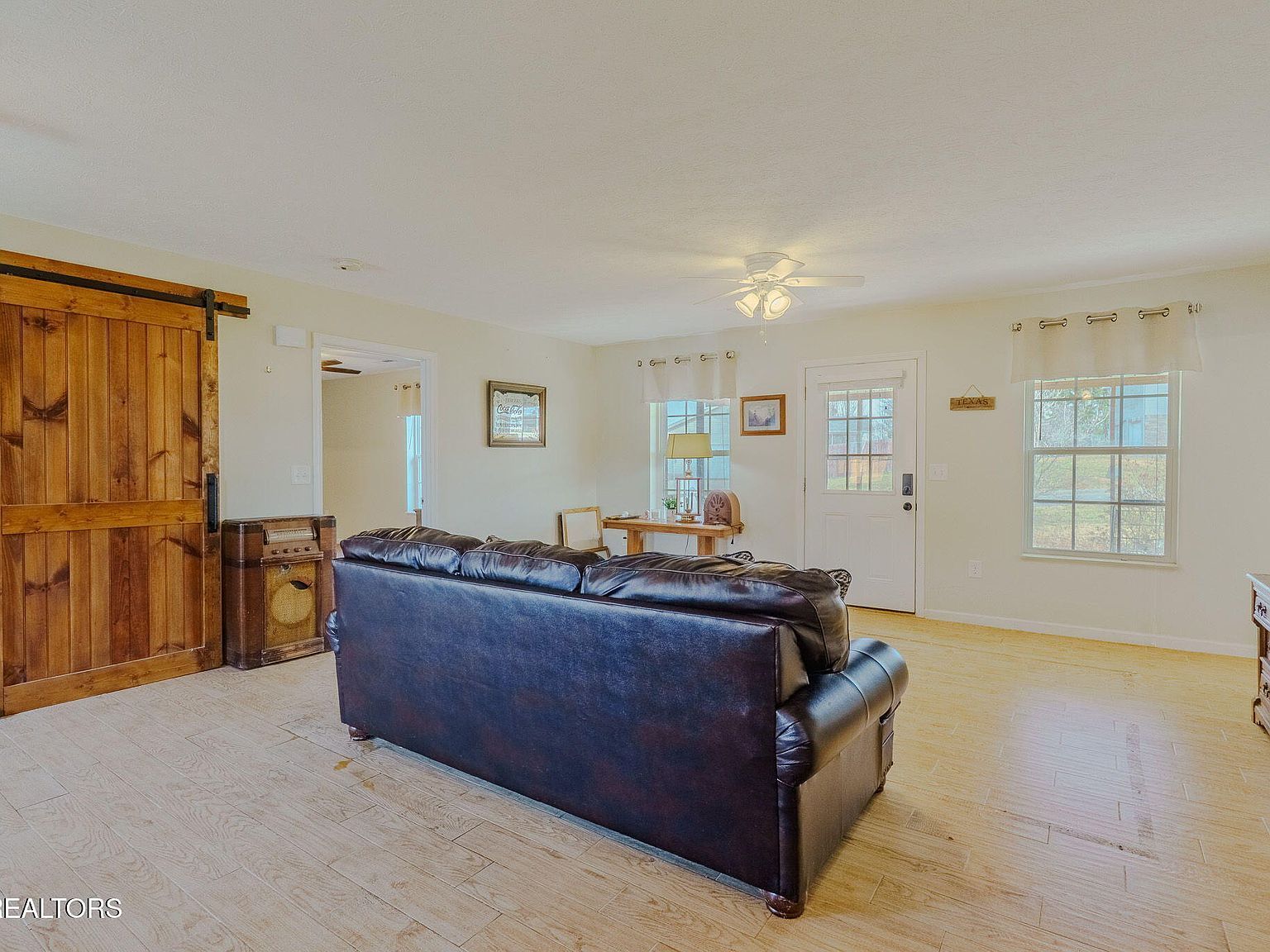 1504 Cloverdale Ct Sevierville, TN 37862 - Thumbnail 4