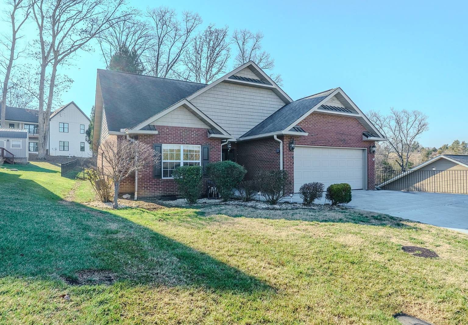 2005 Infinity Ln Sevierville, TN 37876 - Thumbnail 4