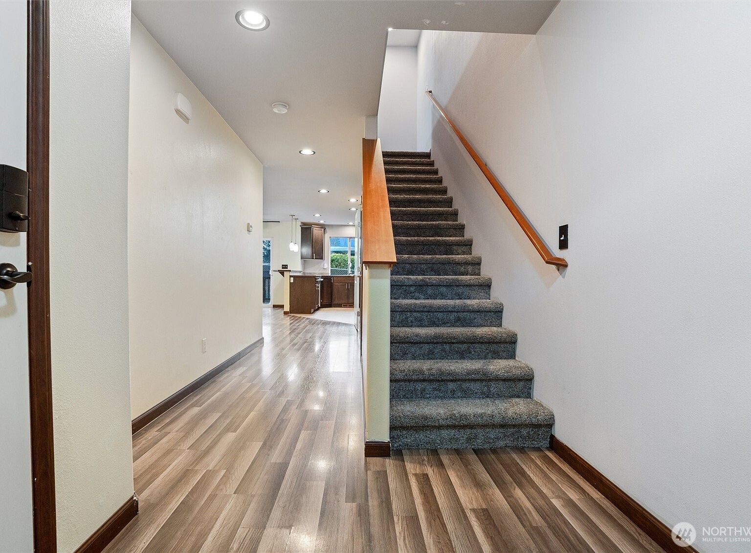 755 NE Glenridge Ct Bremerton, WA 98310 - Thumbnail 4