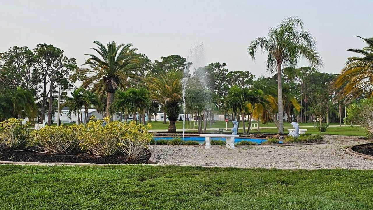 5672 Holiday Park Blvd, North Port, FL 34287, USA - Thumbnail 4