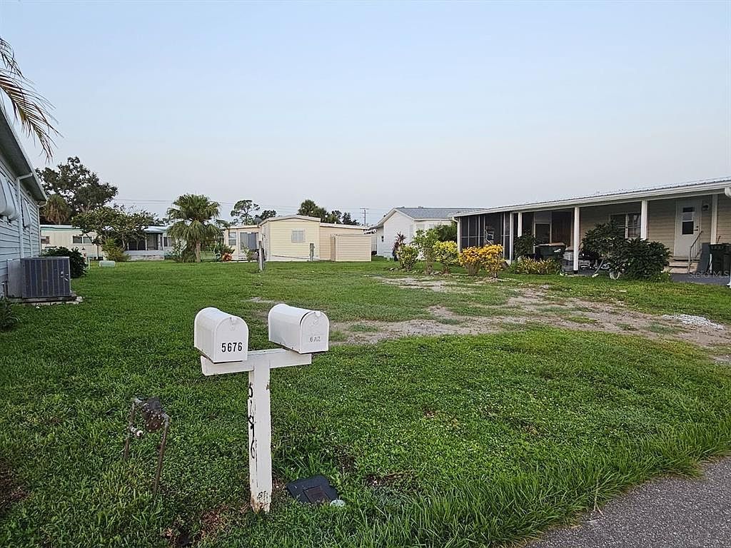 5672 Holiday Park Blvd #84 North Pt, FL 34287 - Thumbnail 4