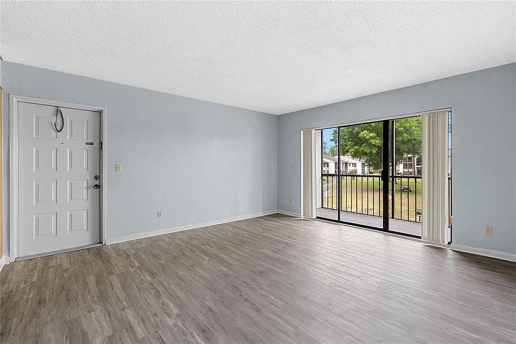 8203 Sun Spring Cir Unit 62 Orlando, FL 32825 - Thumbnail 4