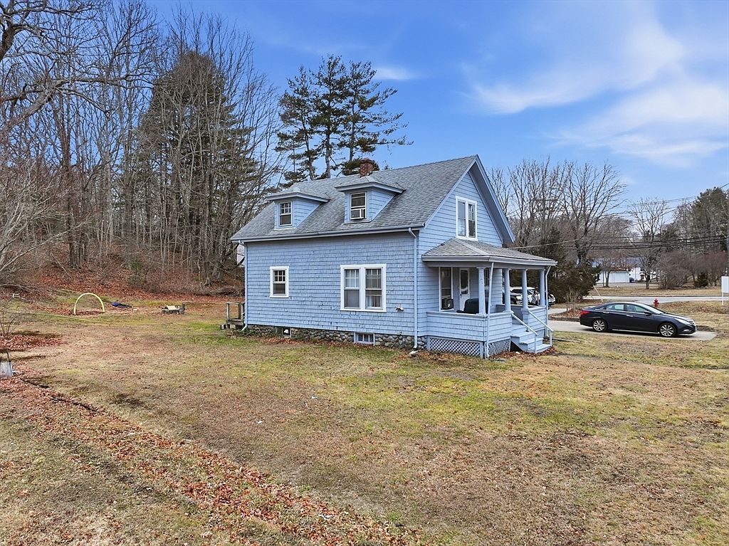 414 Liberty St Pawcatuck, CT 06379 - Thumbnail 4