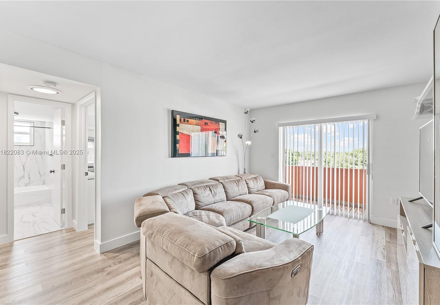 2401 SW 10th St APT 401 Miami, FL 33135 - Thumbnail 4